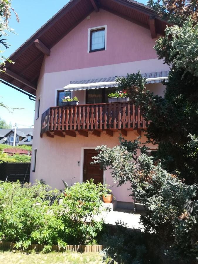 Pool Apartments Karlovy Vary Exterior foto