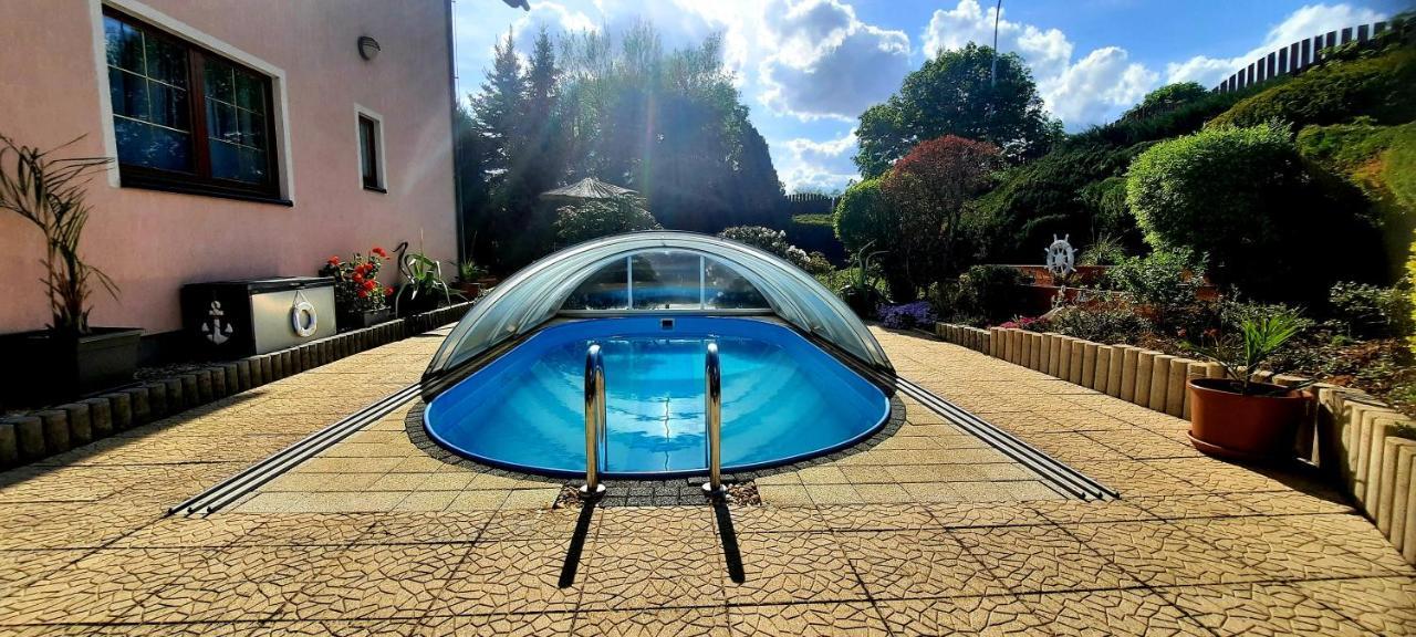 Pool Apartments Karlovy Vary Exterior foto